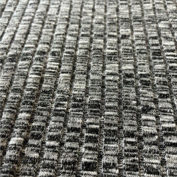 Gray Ribbed Mock Neck Top - Picture 4 of 6